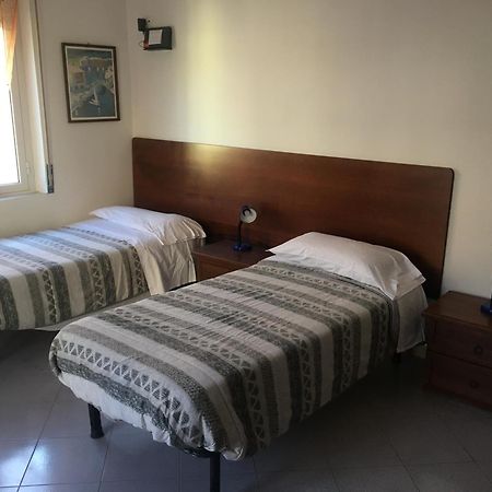 Appartamento Miramare, 2 Camere, Cucina, Bagno, Ventimiglia Exteriér fotografie