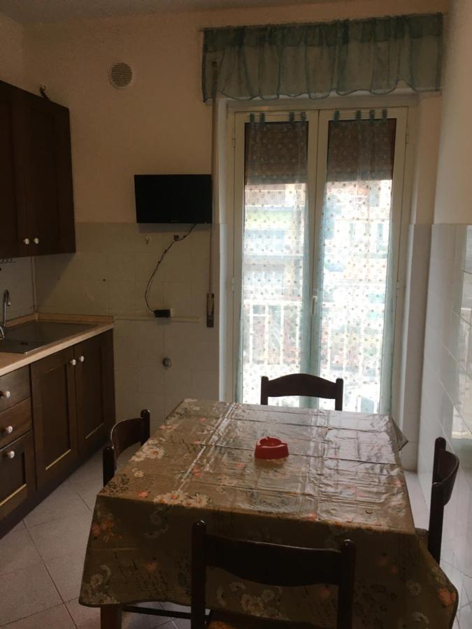 Appartamento Miramare, 2 Camere, Cucina, Bagno, Ventimiglia Exteriér fotografie