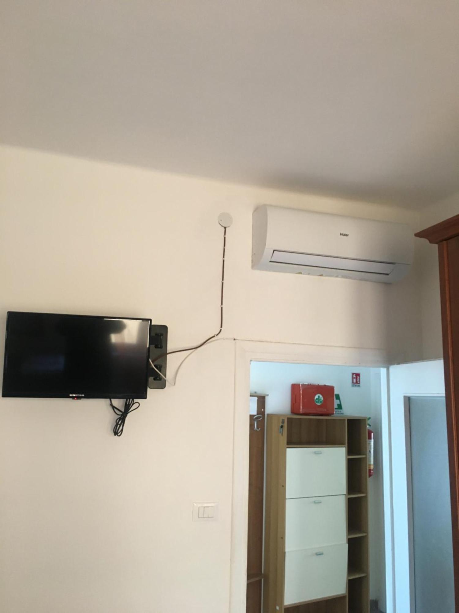 Appartamento Miramare, 2 Camere, Cucina, Bagno, Ventimiglia Exteriér fotografie